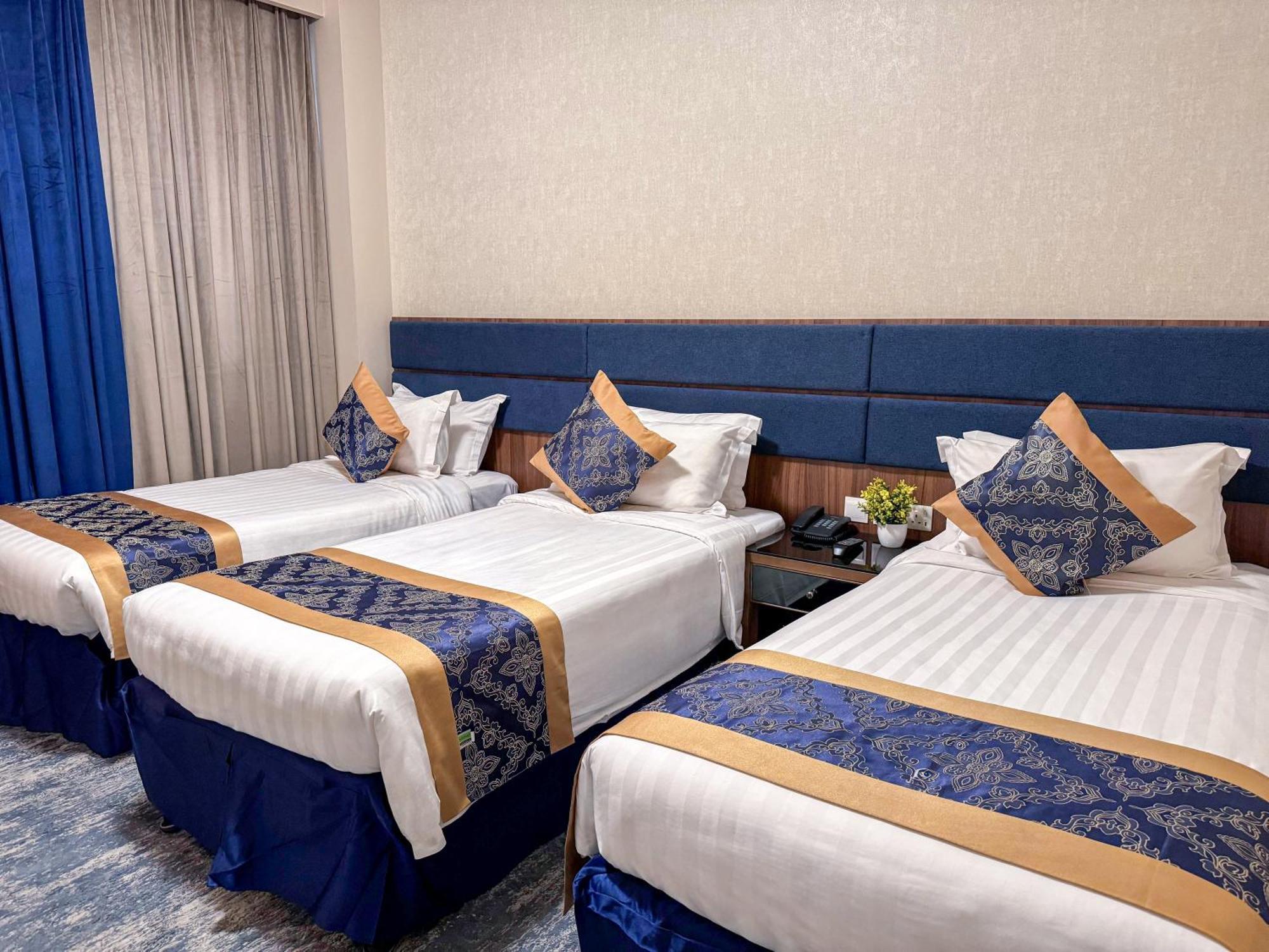 אל-מדינה Rabwat Al Safwah Golden Hotel מראה חיצוני תמונה