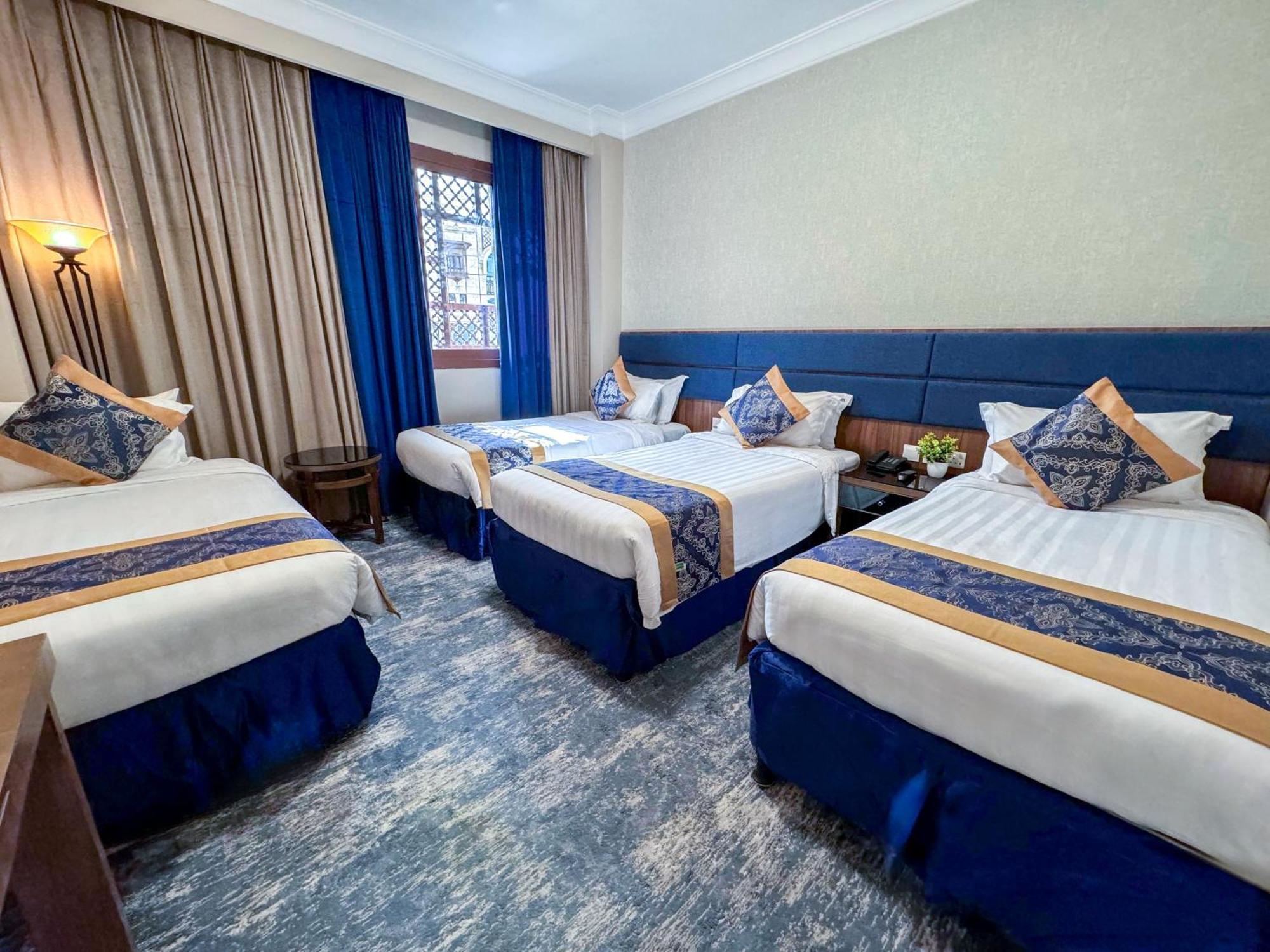 אל-מדינה Rabwat Al Safwah Golden Hotel מראה חיצוני תמונה