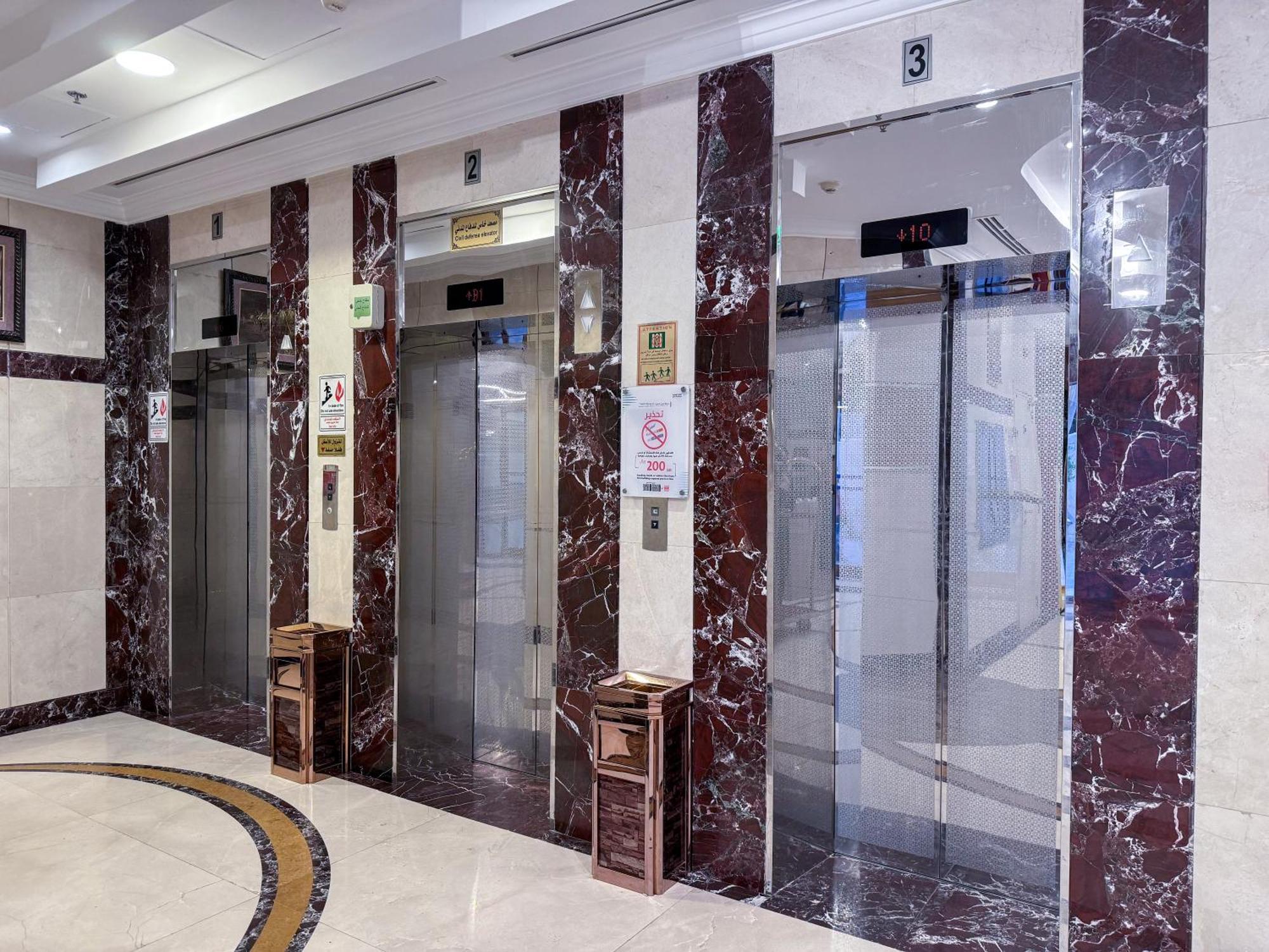 אל-מדינה Rabwat Al Safwah Golden Hotel מראה חיצוני תמונה
